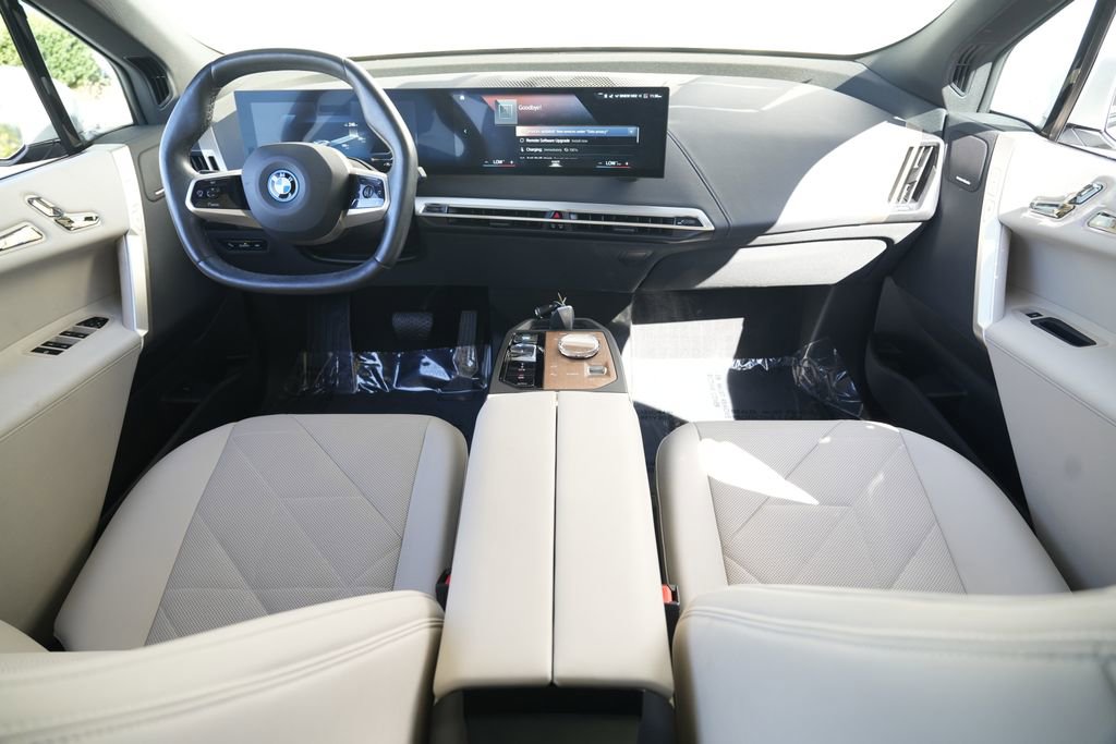 Used 2022 BMW iX xDrive50 w/ Premium Package image 42
