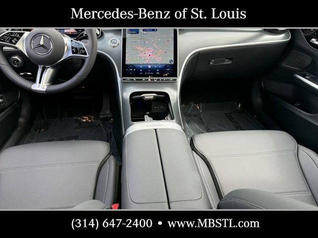 New 2026 Mercedes-Benz C 300 4MATIC Sedan image 8
