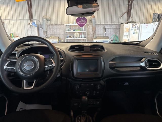 Used 2019 Jeep Renegade Sport w/ Sport Appearance Group AWD/4WD image 16