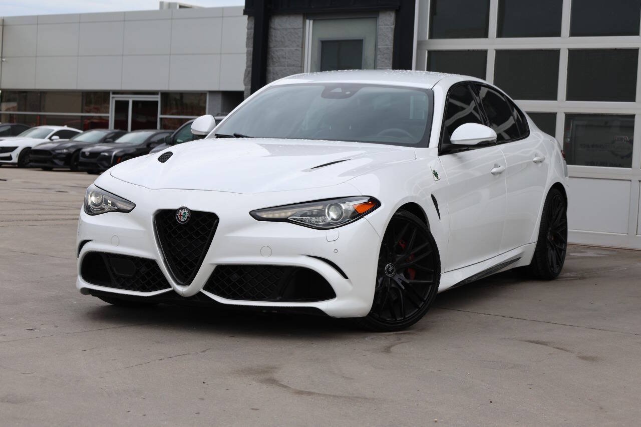 Used 2017 Alfa Romeo Giulia Quadrifoglio RWD image 3