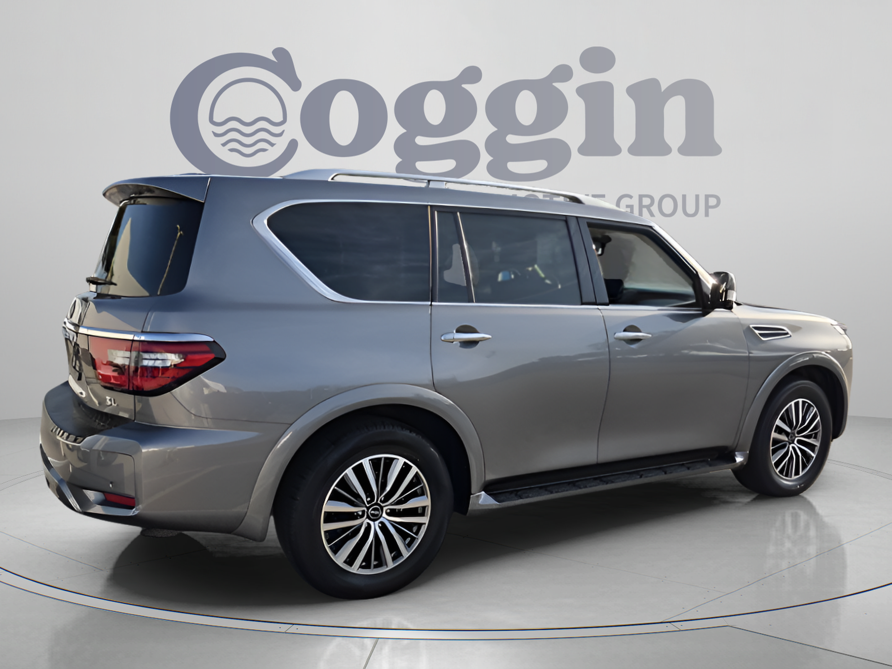 Used 2024 Nissan Armada SL w/ Captain's Chairs Package AWD/4WD image 5