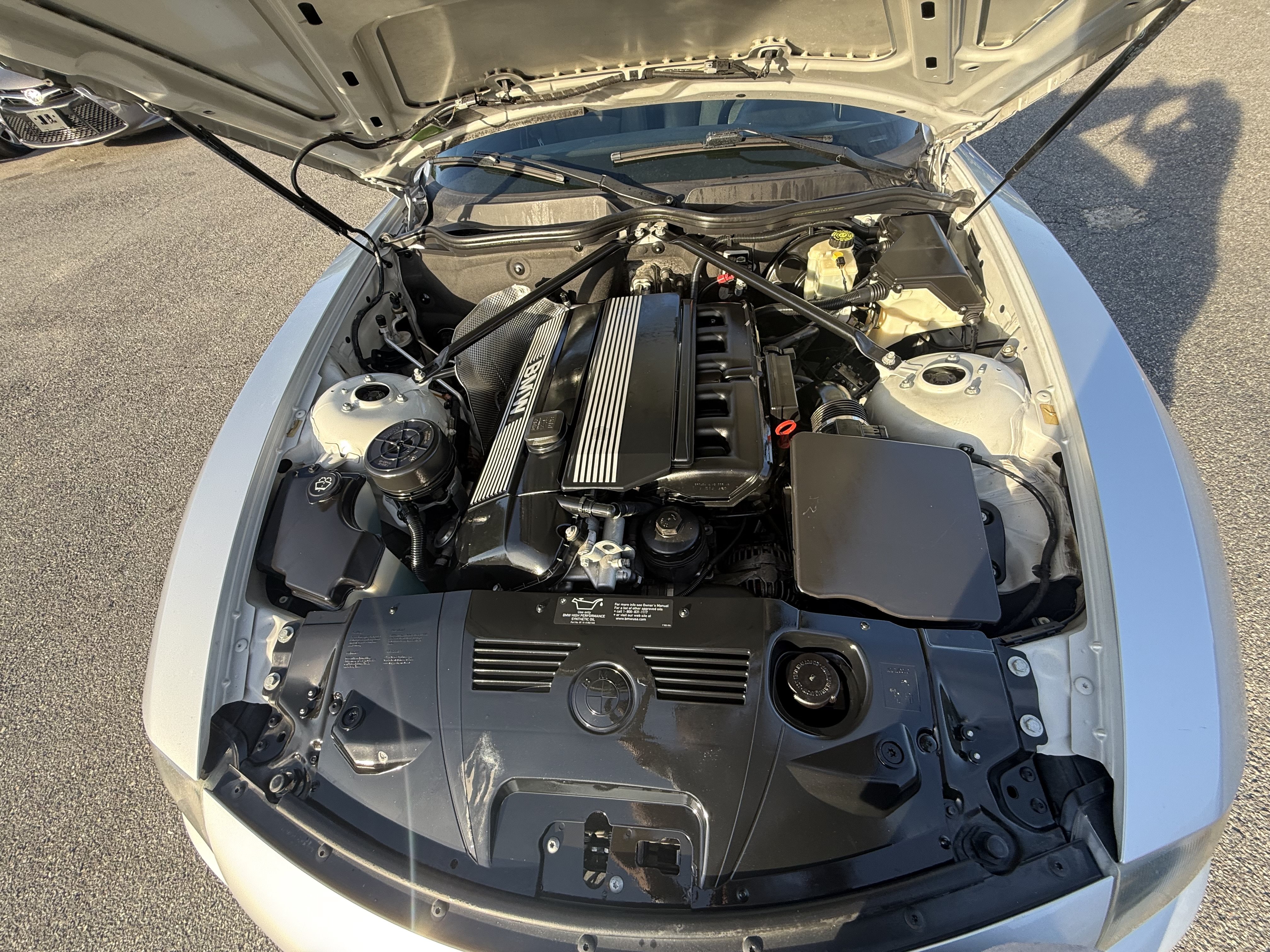 Used 2004 BMW Z4 2.5i RWD image 37