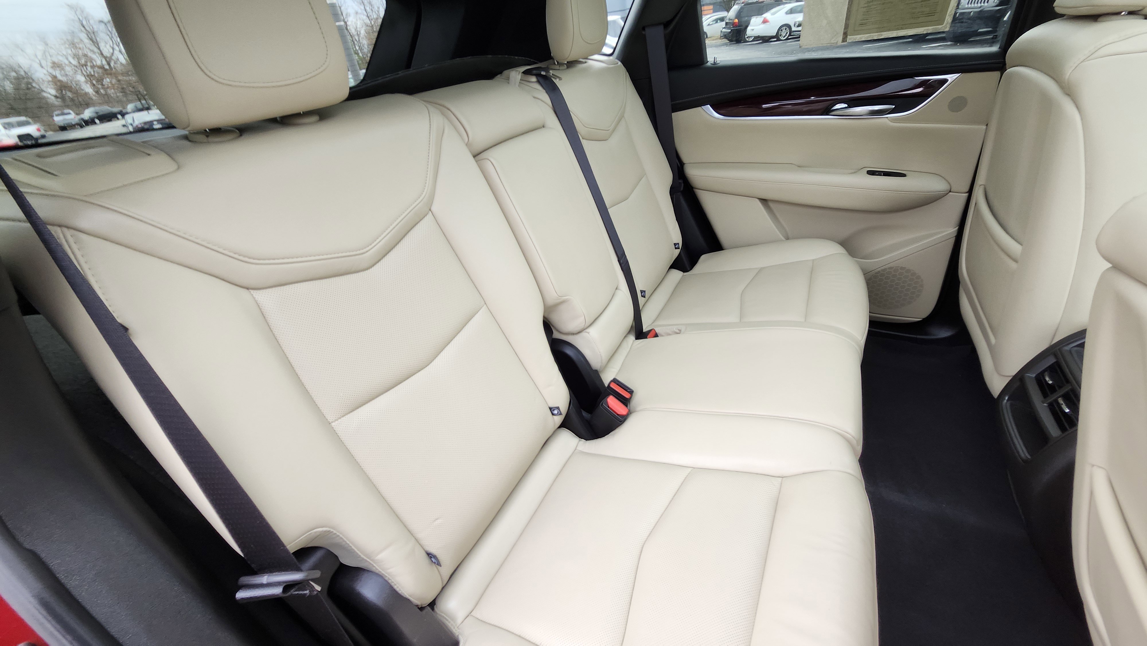 Used 2018 Cadillac XT5 Luxury w/ Driver Awareness Package image 20