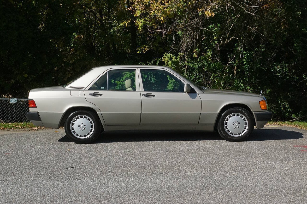 Used 1993 Mercedes-Benz 190 E 2.3 image 2