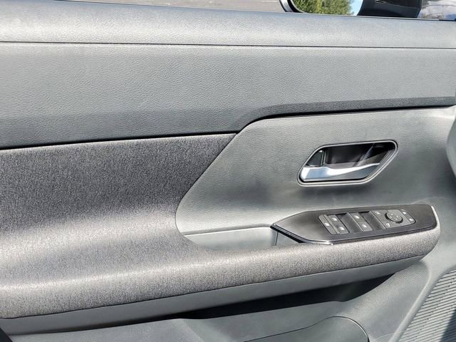 New 2026 Nissan Kicks SV image 9