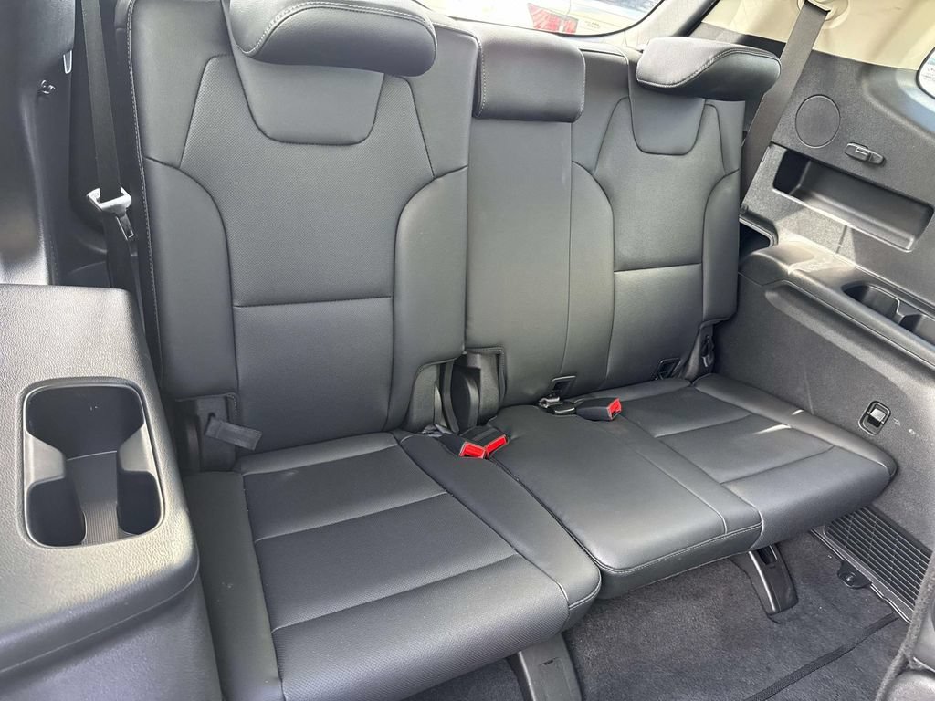 New 2025 Kia Telluride EX w/ EX Captain's Chair Package FWD image 13
