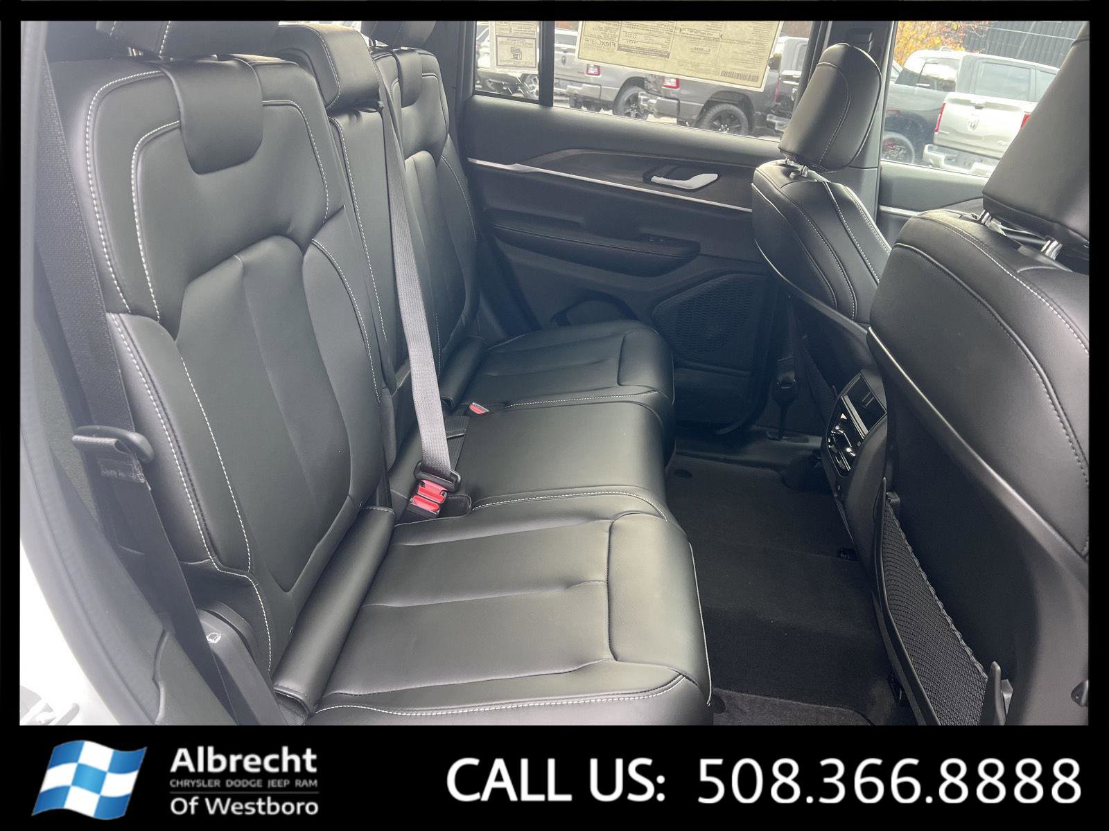 New 2025 Jeep Grand Cherokee Limited image 14