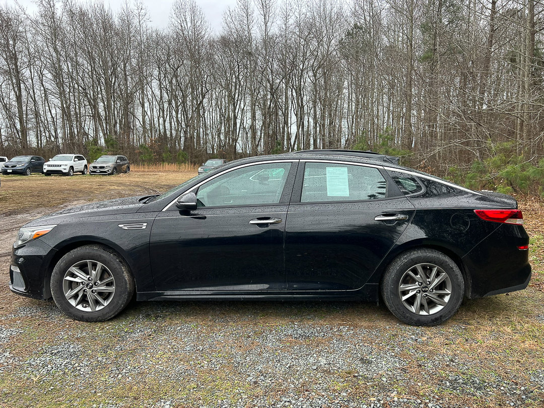 Used 2019 Kia Optima LX image 2