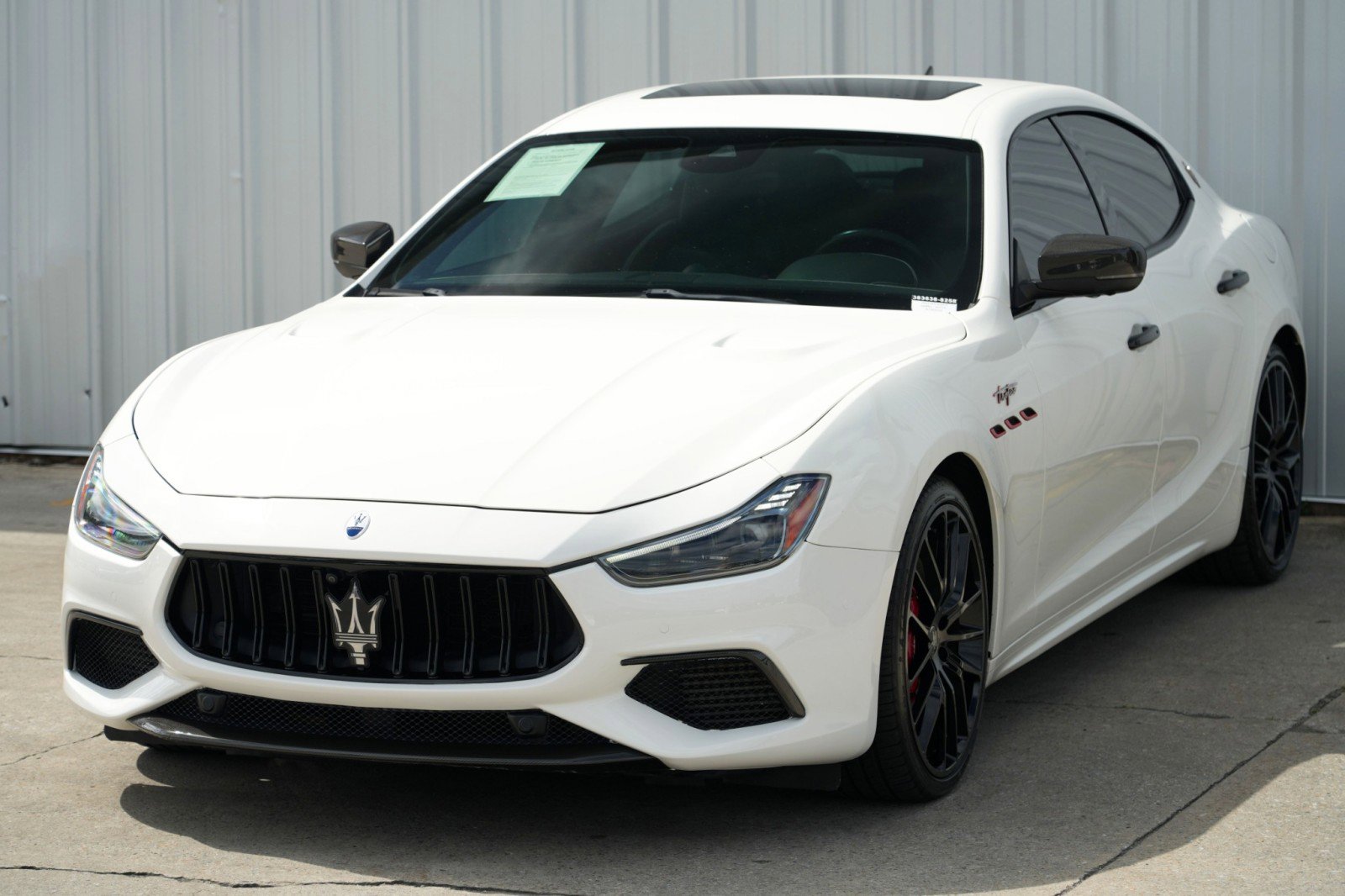Used 2022 Maserati Ghibli Trofeo image 48