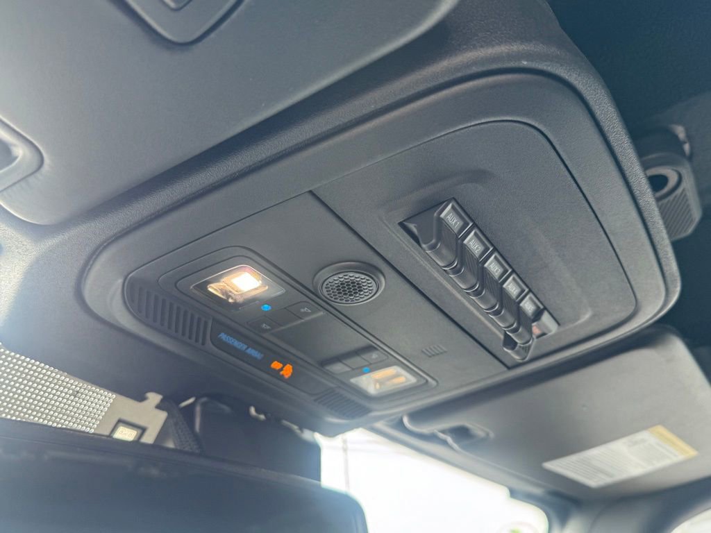 Used 2024 Ford Bronco Badlands image 23