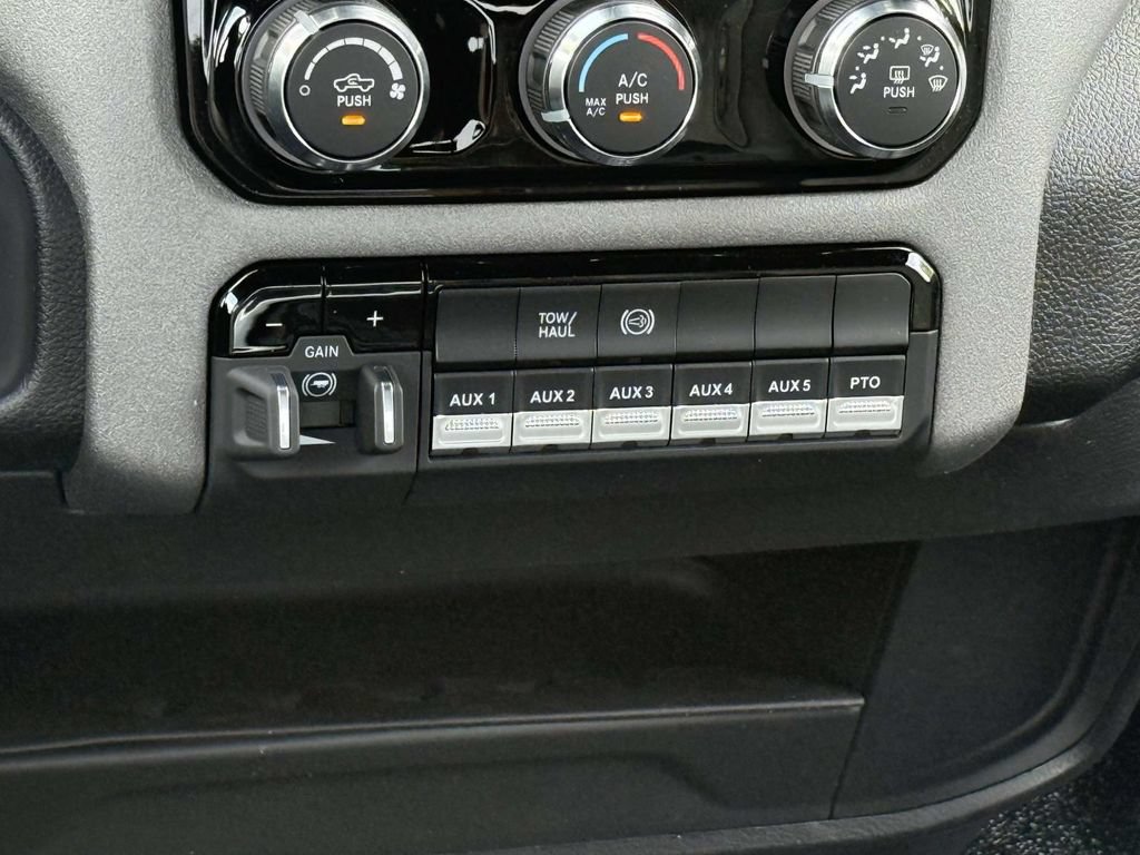 New 2026 RAM 3500 Tradesman AWD/4WD image 21