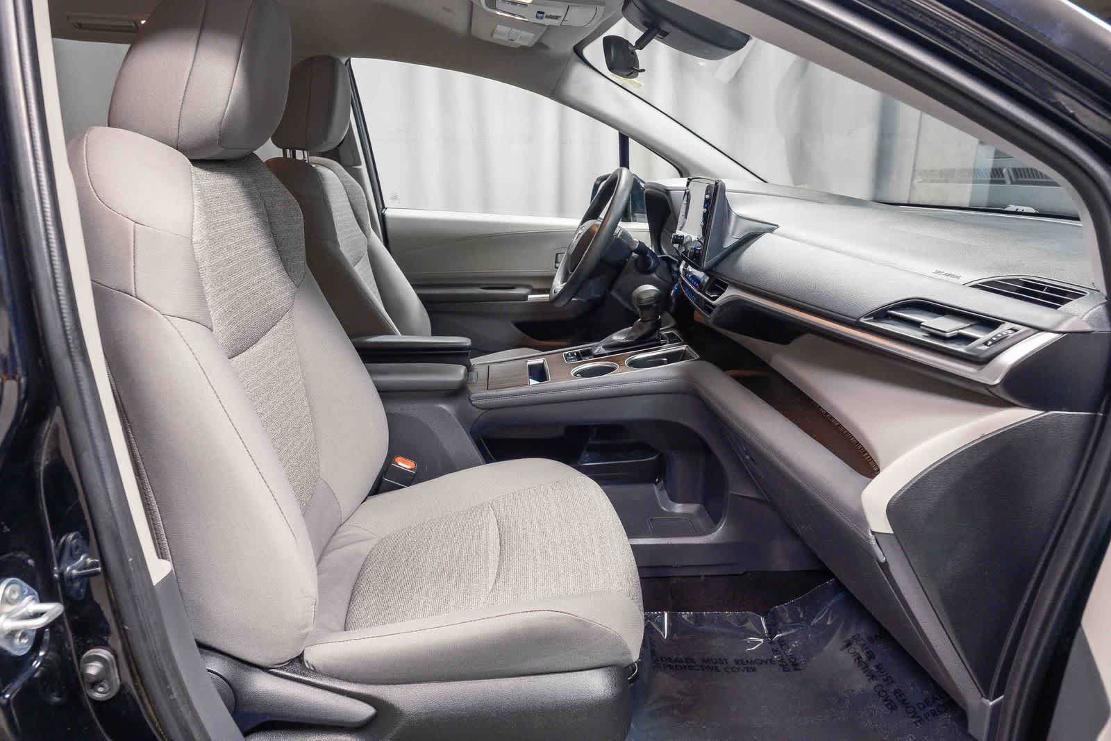 Used 2022 Toyota Sienna LE FWD image 20