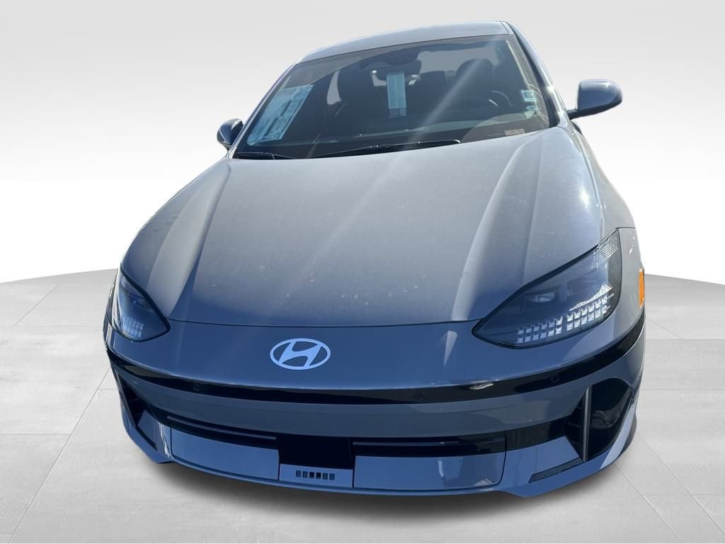 New 2025 Hyundai Ioniq 6 Limited image 8