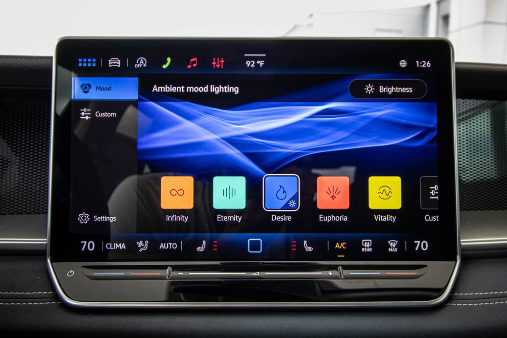 New 2026 Volkswagen Tiguan SE FWD image 46