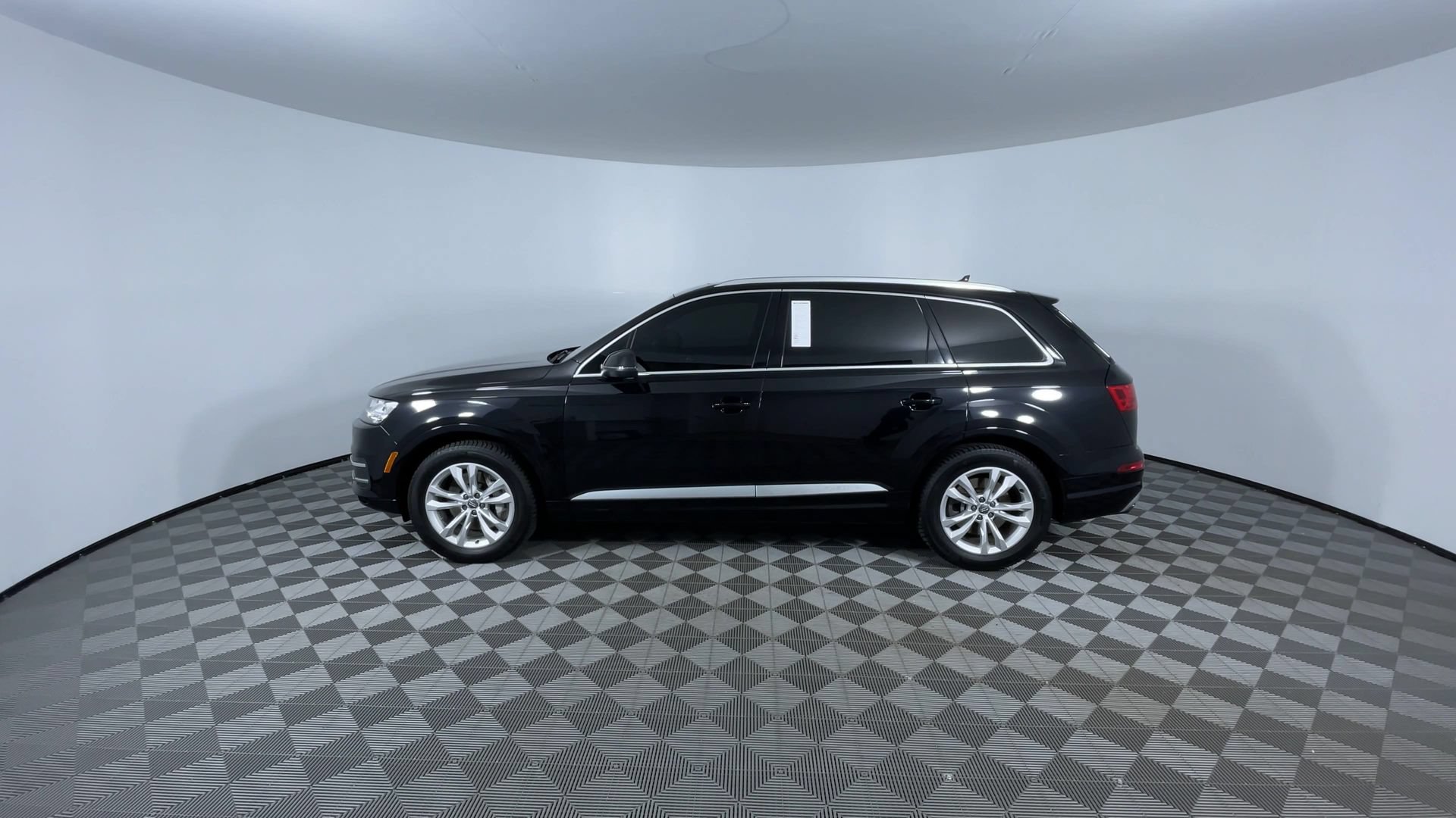 Used 2018 Audi Q7 3.0T Premium Plus w/ Premium Plus Package AWD/4WD image 5