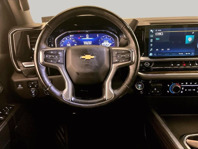 Used 2024 Chevrolet Silverado 2500 LT AWD/4WD image 5