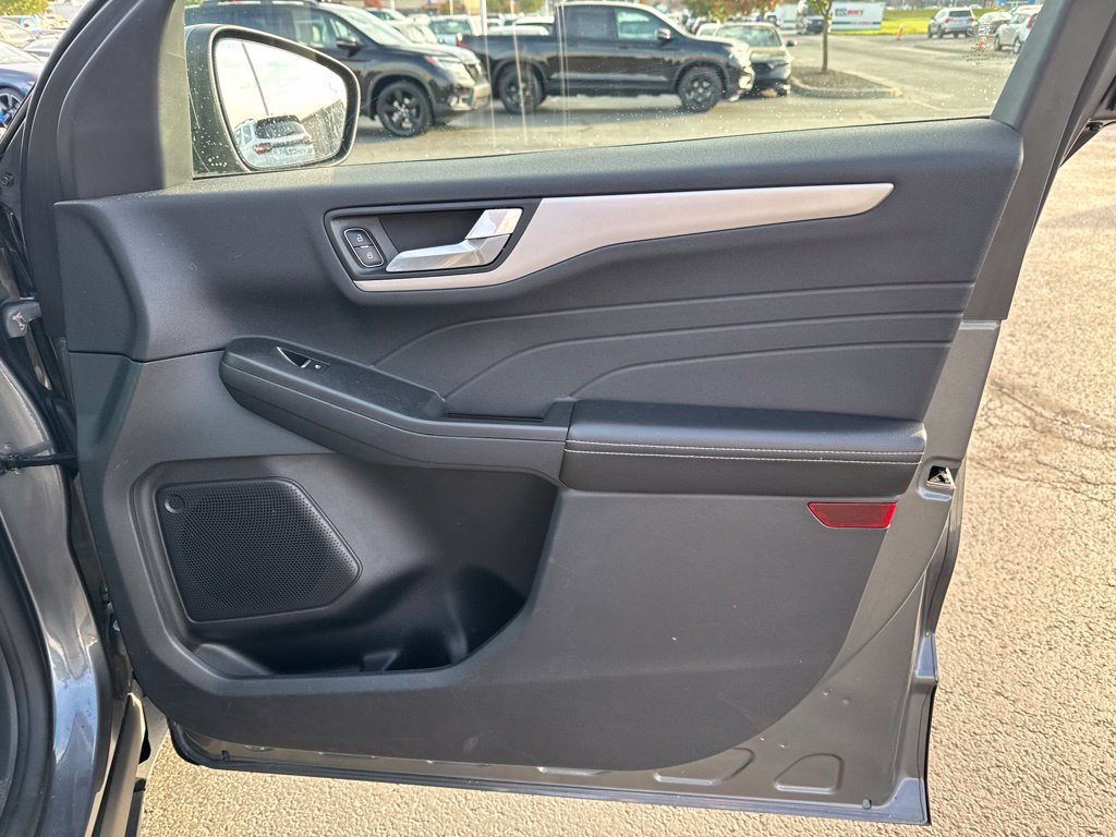 Used 2022 Ford Escape SEL AWD/4WD image 38