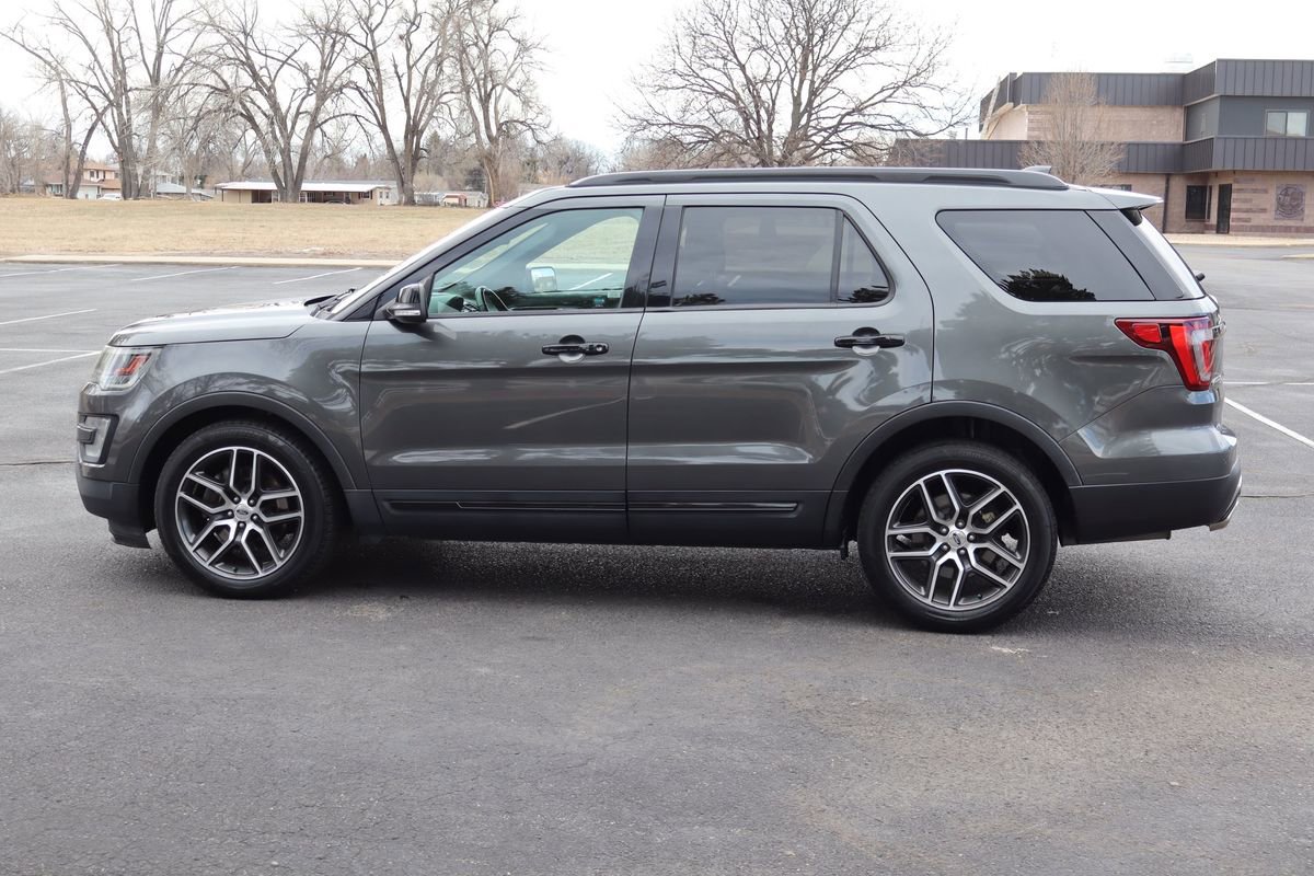 Used 2016 Ford Explorer Sport w/ Equipment Group 401A image 9