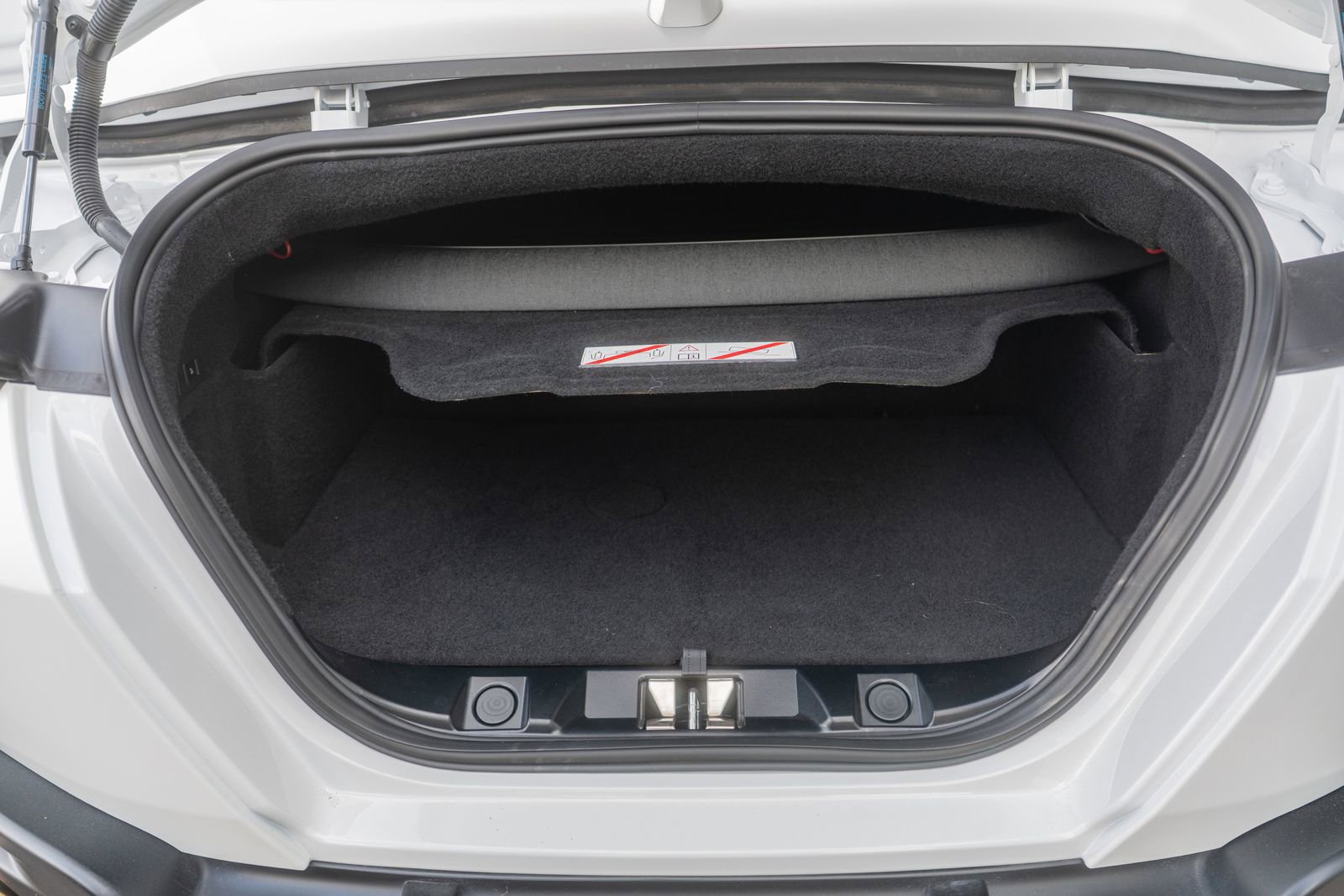 Used 2024 Ferrari Roma Spider image 40