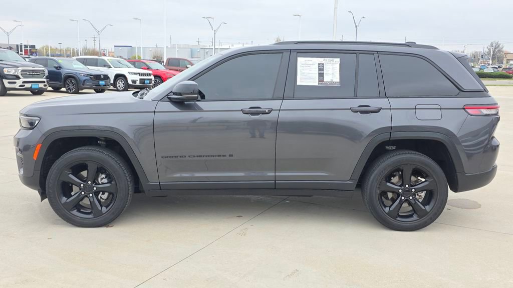 Used 2023 Jeep Grand Cherokee Altitude AWD/4WD video 2