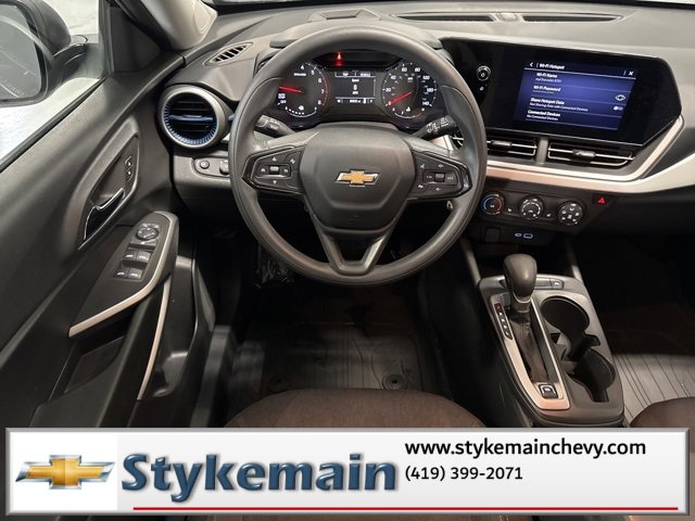Used 2024 Chevrolet Trax LS w/ LS Convenience Package image 5