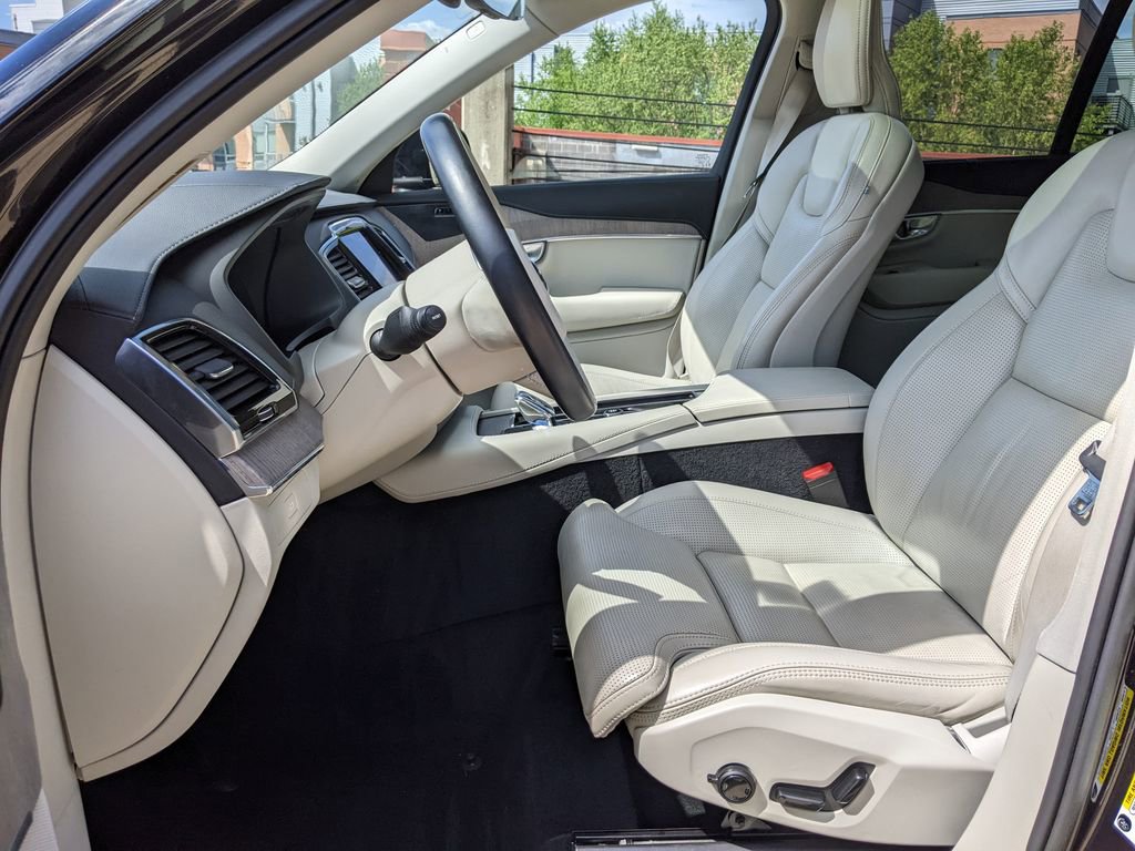 Certified 2023 Volvo XC90 B6 Ultimate w/ Protection Package Premier AWD/4WD image 11
