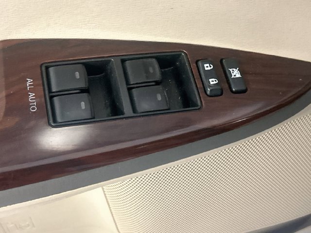 Used 2013 Toyota Venza LE FWD image 16