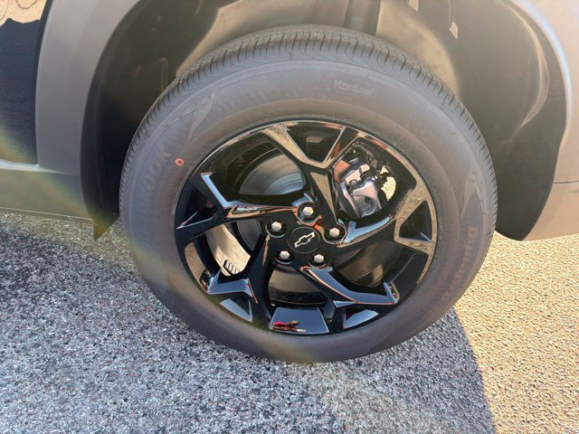 New 2026 Chevrolet Trax LT w/ Sunroof Package FWD image 50