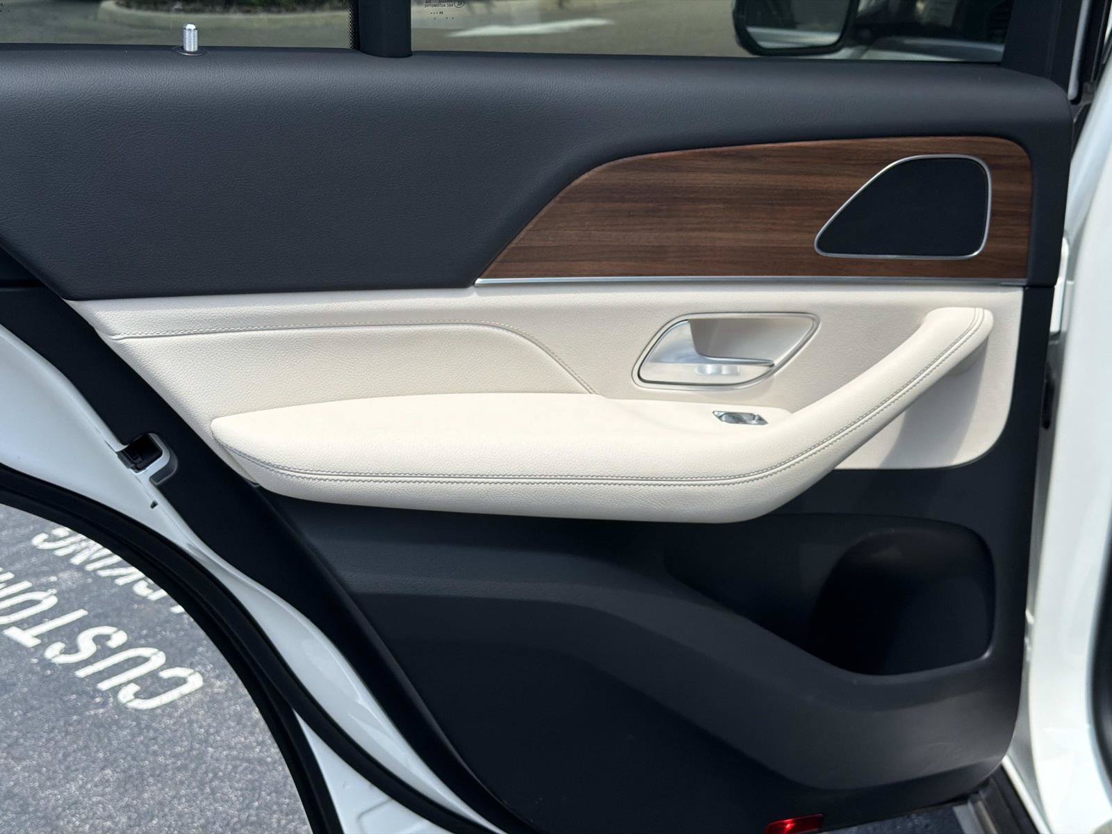 Certified 2025 Mercedes-Benz GLE 350 4MATIC image 11