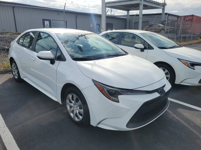 Used 2022 Toyota Corolla LE image 1
