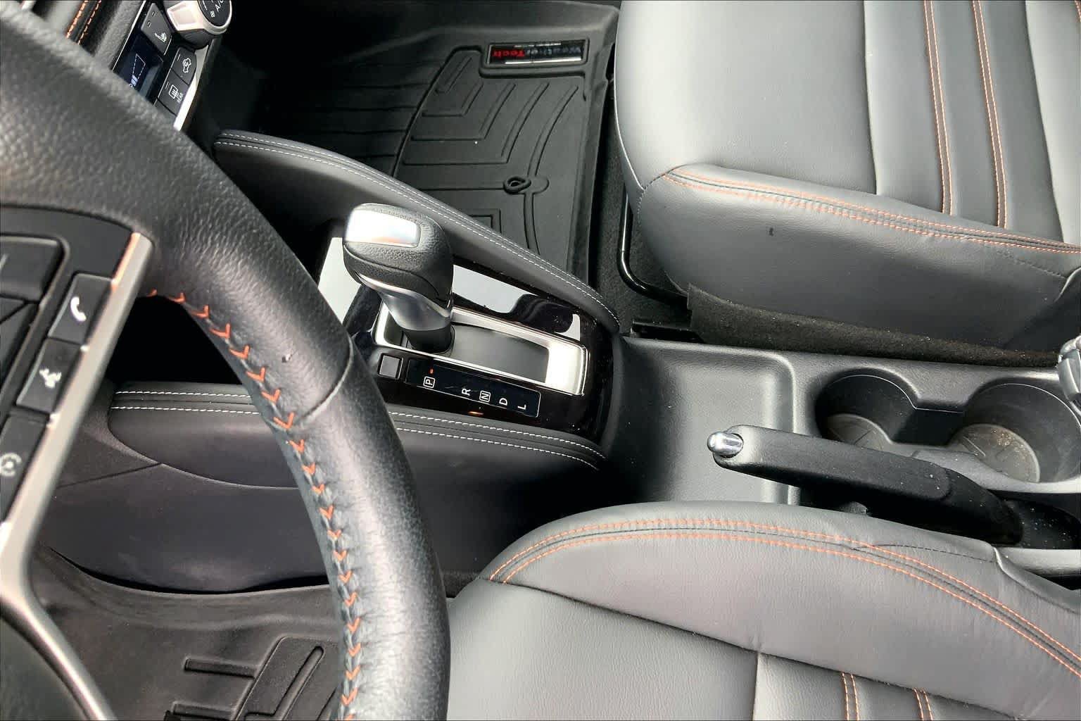 Used 2020 Nissan Kicks SR w/ SR Premium Package FWD image 17
