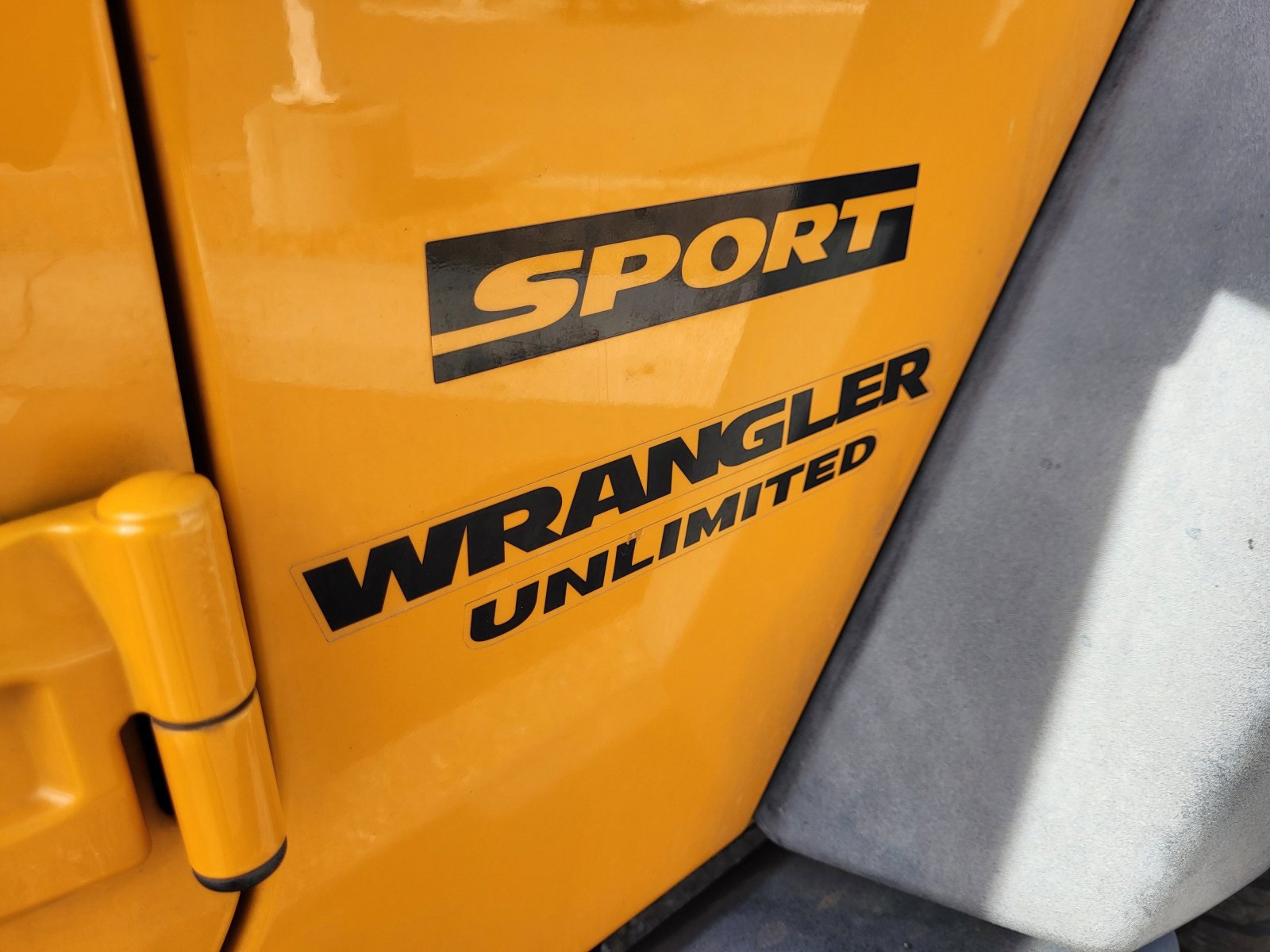 Used 2012 Jeep Wrangler Unlimited Sport image 21