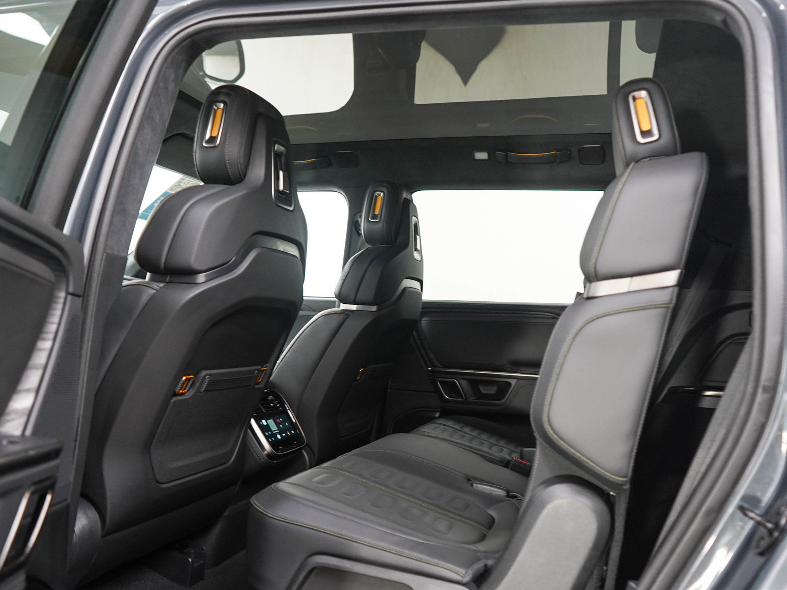 Used 2023 Rivian R1S Adventure Quad AWD/4WD image 23