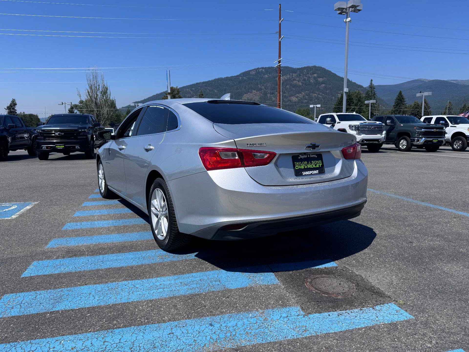 Used 2016 Chevrolet Malibu LT FWD image 5