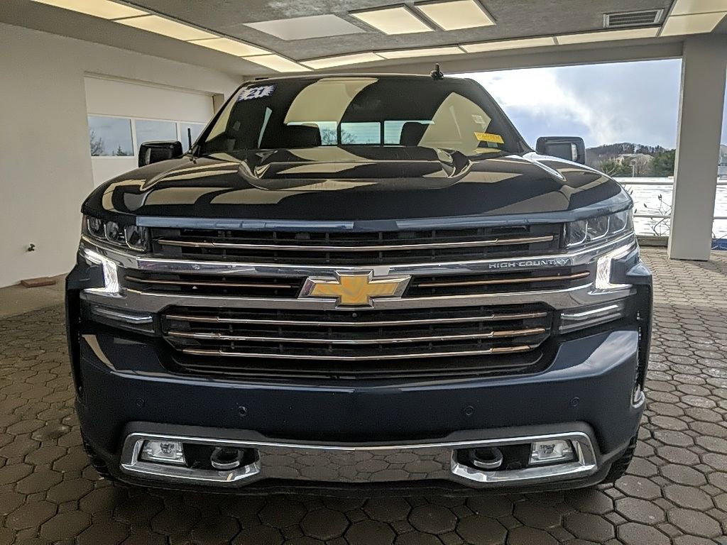 Used 2021 Chevrolet Silverado 1500 High Country w/ Technology Package image 2