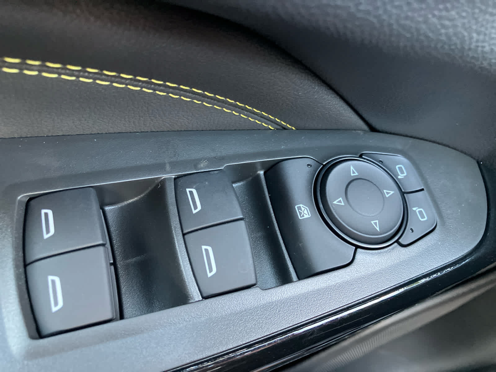 New 2026 Chevrolet Trax ACTIV w/ Sunroof Package FWD image 13