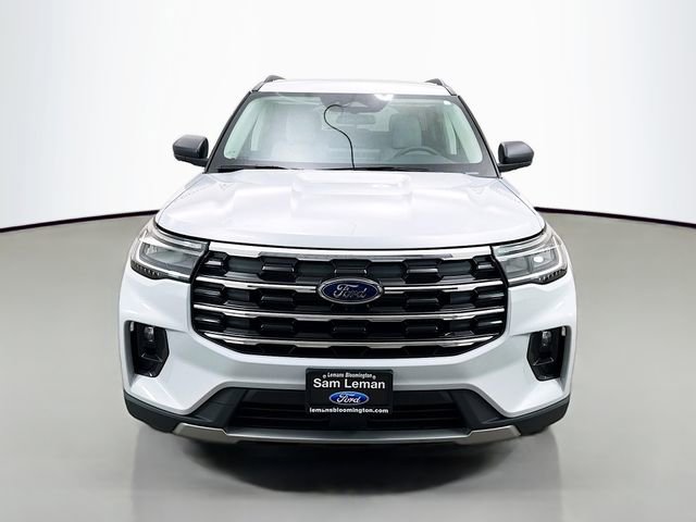 Used 2025 Ford Explorer Active w/ Active Comfort Package image 2