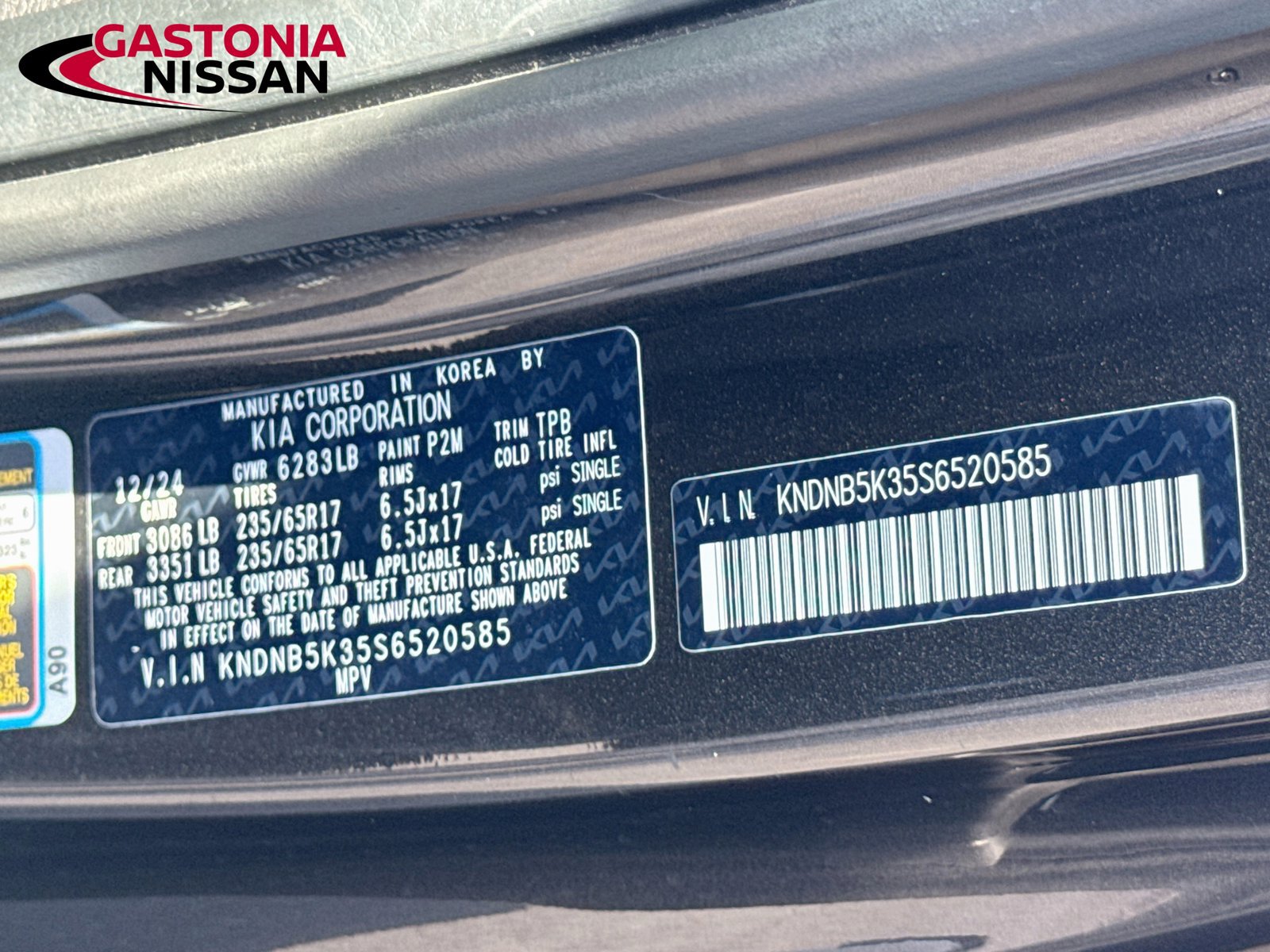 Used 2025 Kia Carnival FWD image 42