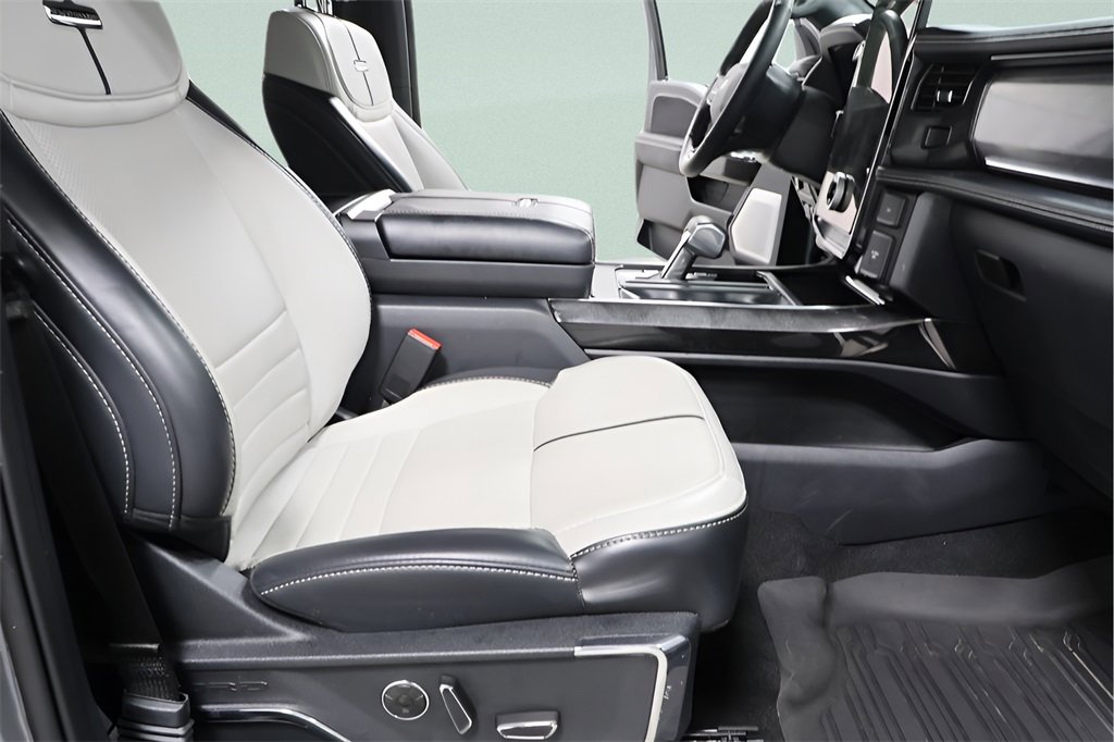 Used 2024 Ford F150 Lightning Platinum image 30