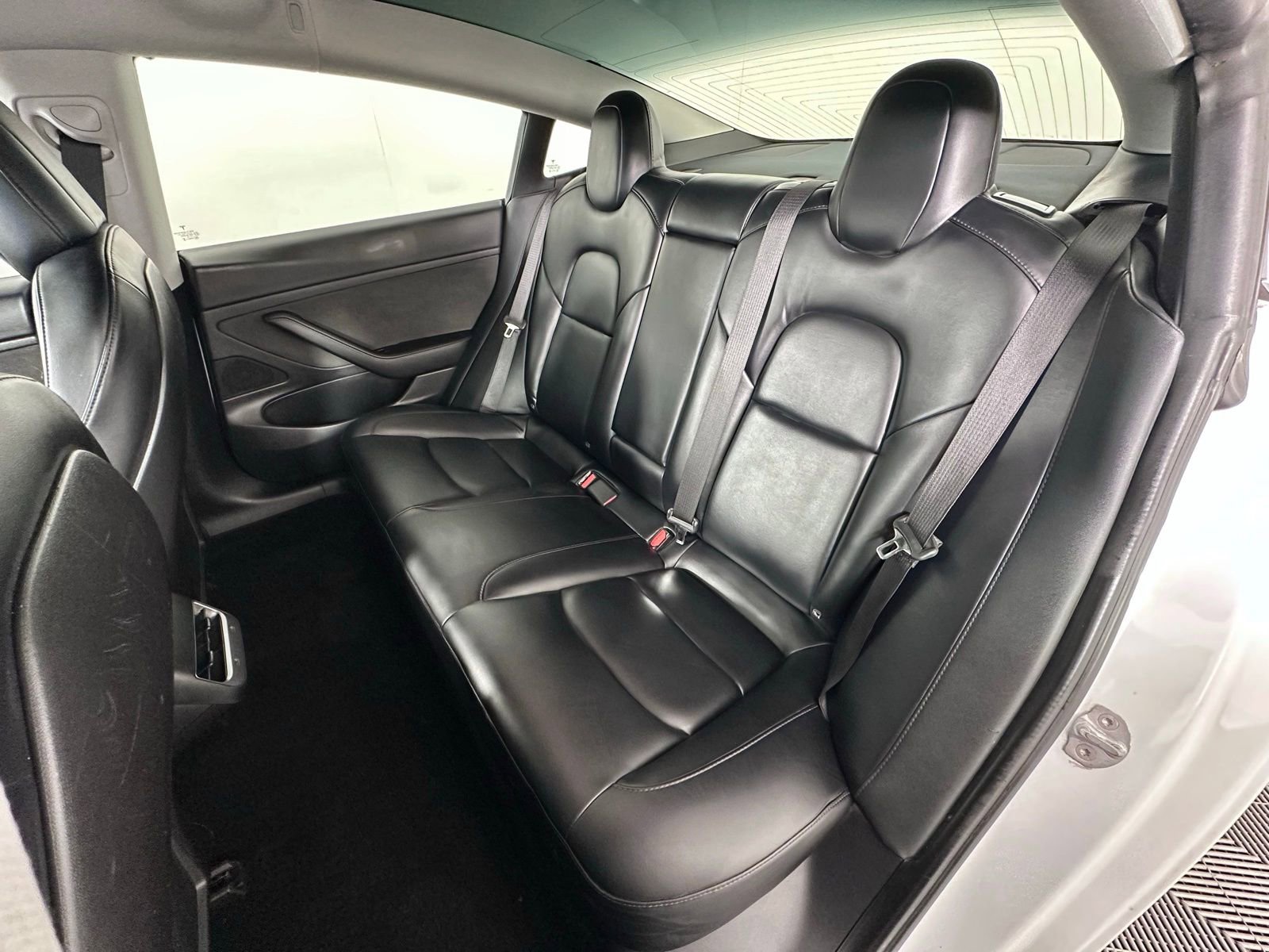 Used 2019 Tesla Model 3 Long Range AWD/4WD image 32