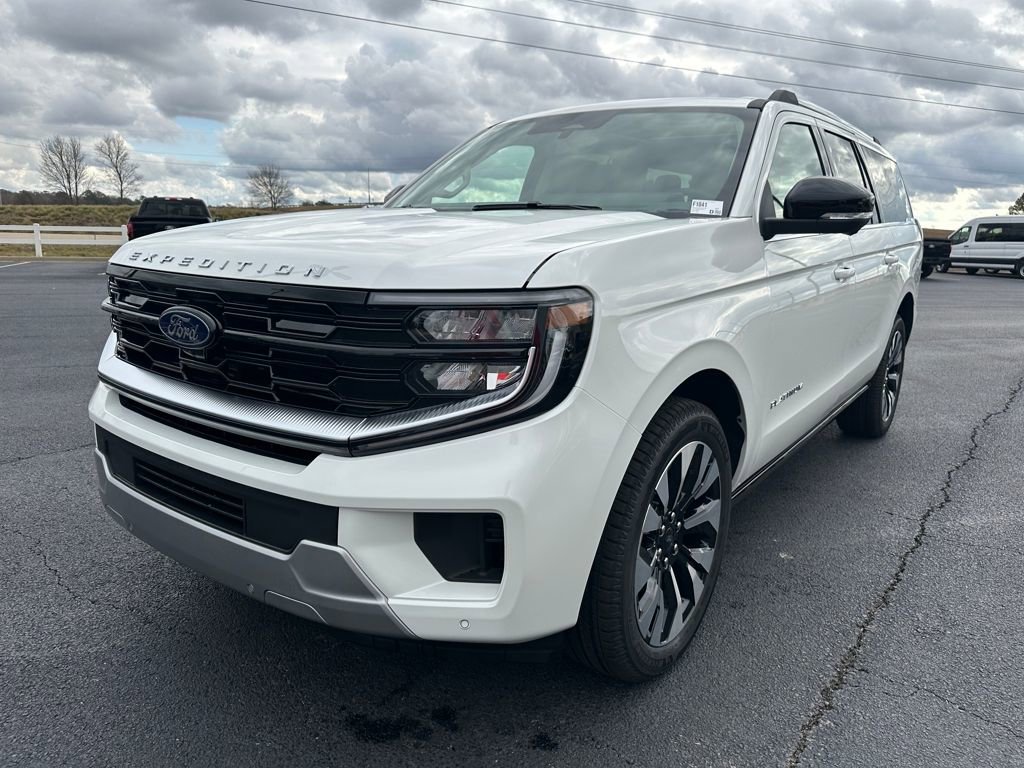 New 2025 Ford Expedition Max Platinum w/ Driver's Package image 4