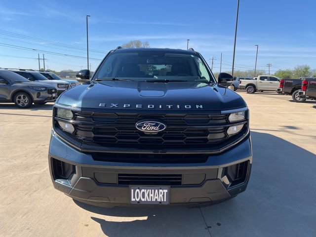 New 2026 Ford Expedition Active RWD video 2