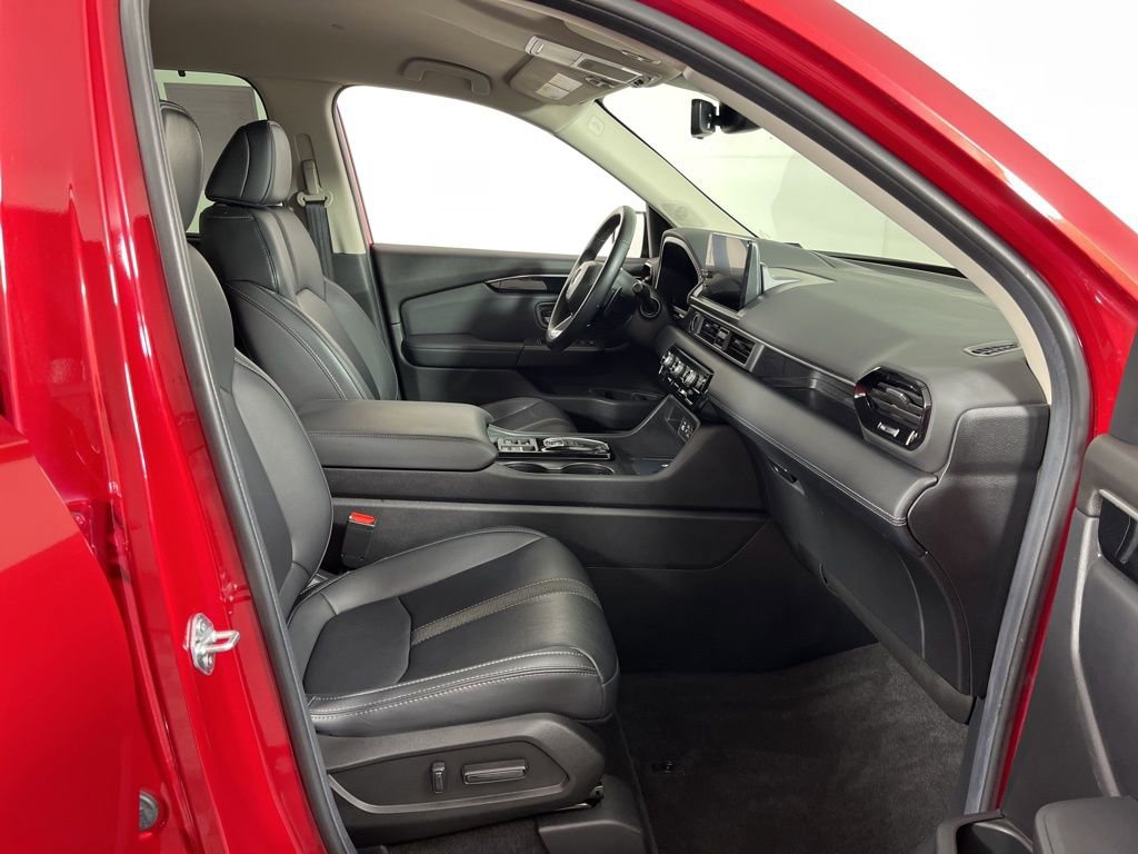 Certified 2025 Honda Pilot EX-L image 6