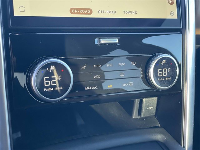 Used 2023 Land Rover Discovery HSE R-Dynamic image 15