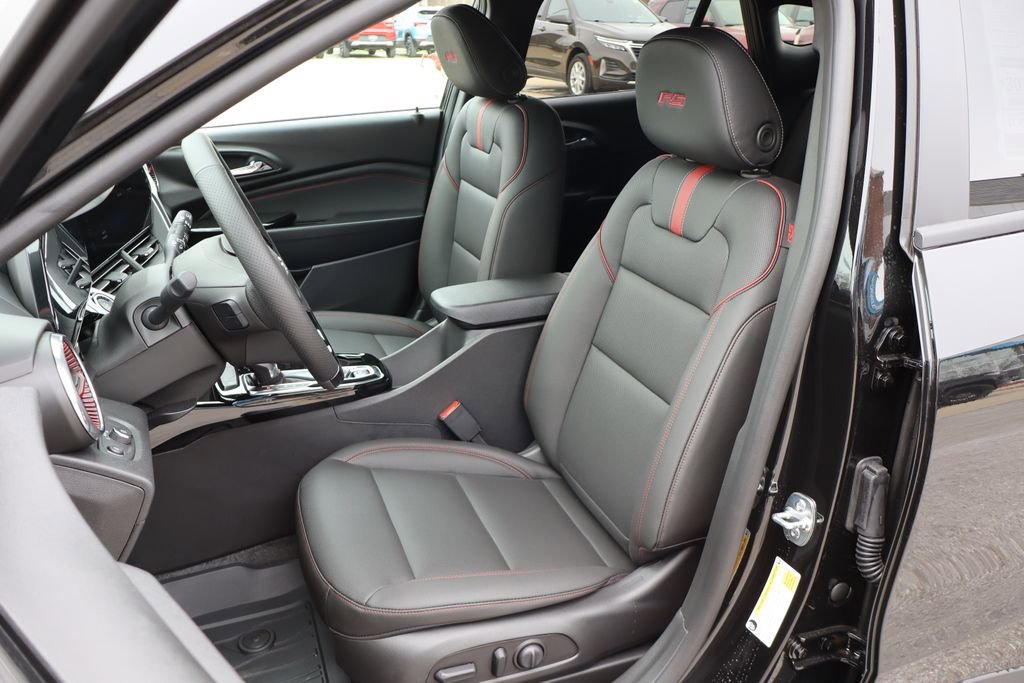 New 2026 Chevrolet Trax RS w/ Driver Confidence Package image 9