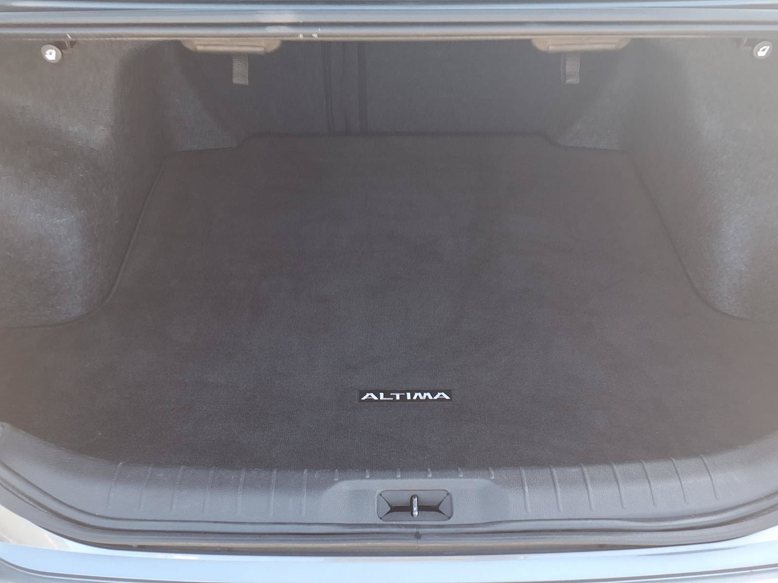 Used 2024 Nissan Altima 2.5 SR w/ SR Premium Package FWD image 10