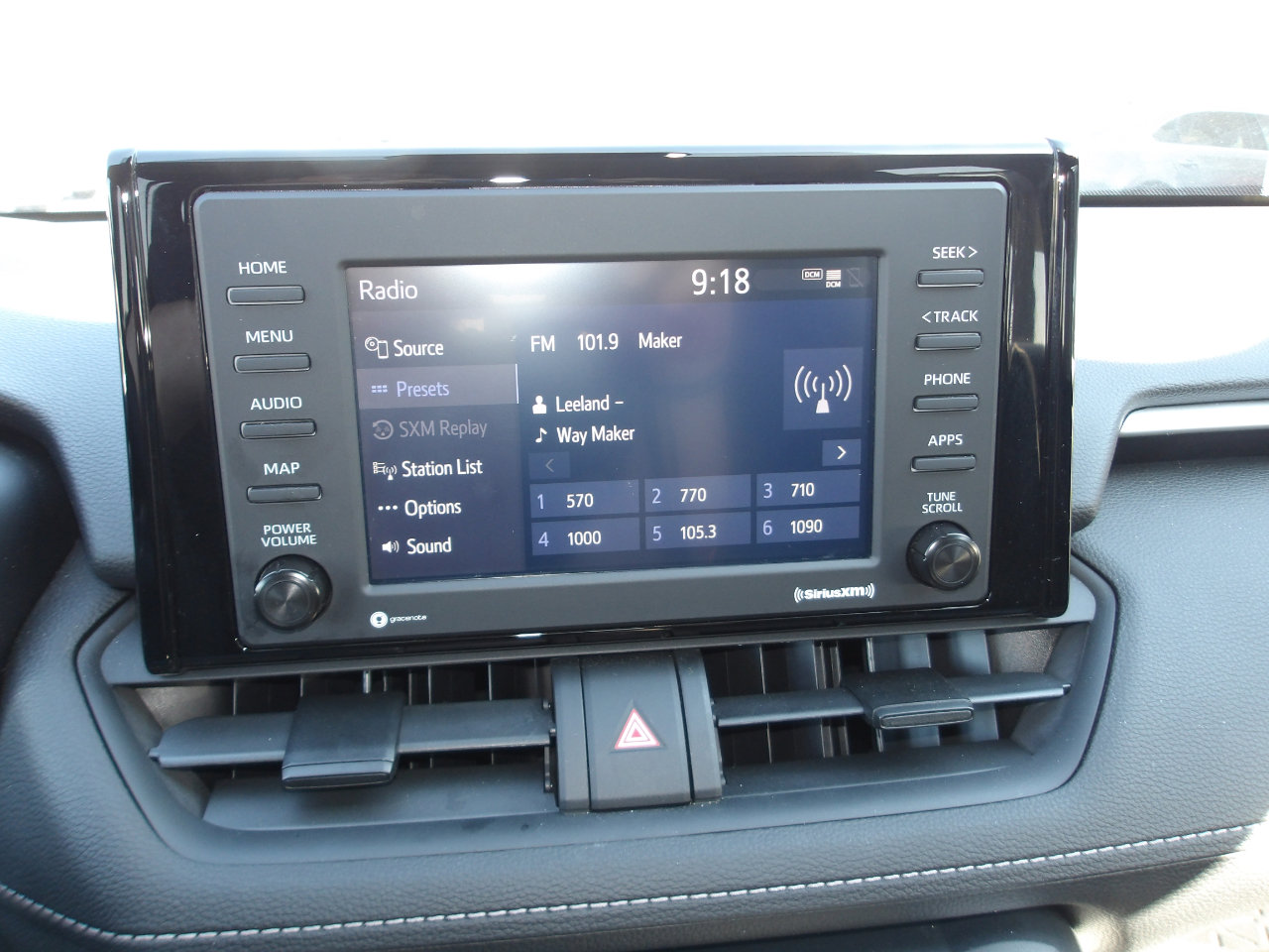 Used 2020 Toyota RAV4 LE image 18