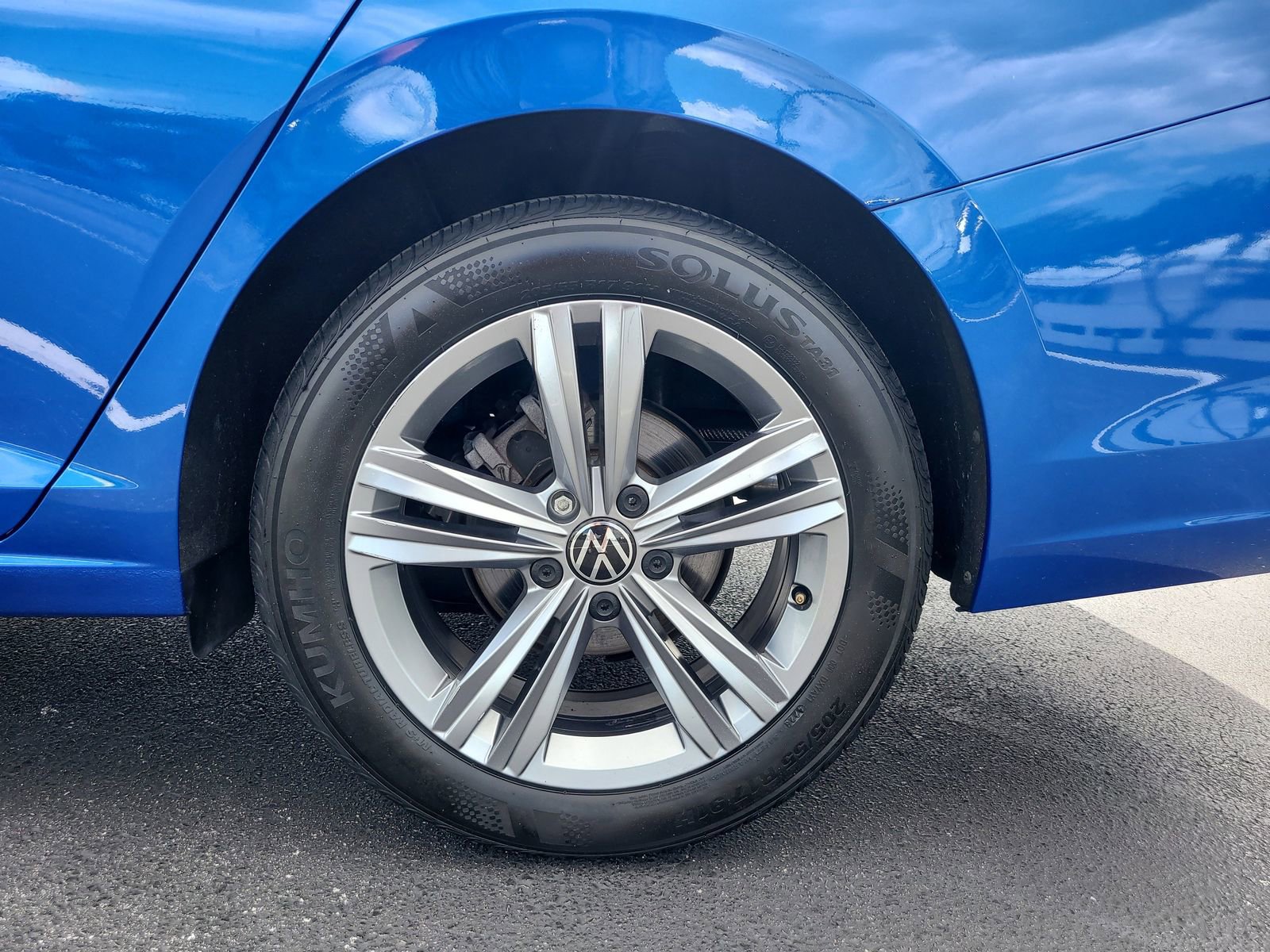 Used 2024 Volkswagen Jetta SE image 6