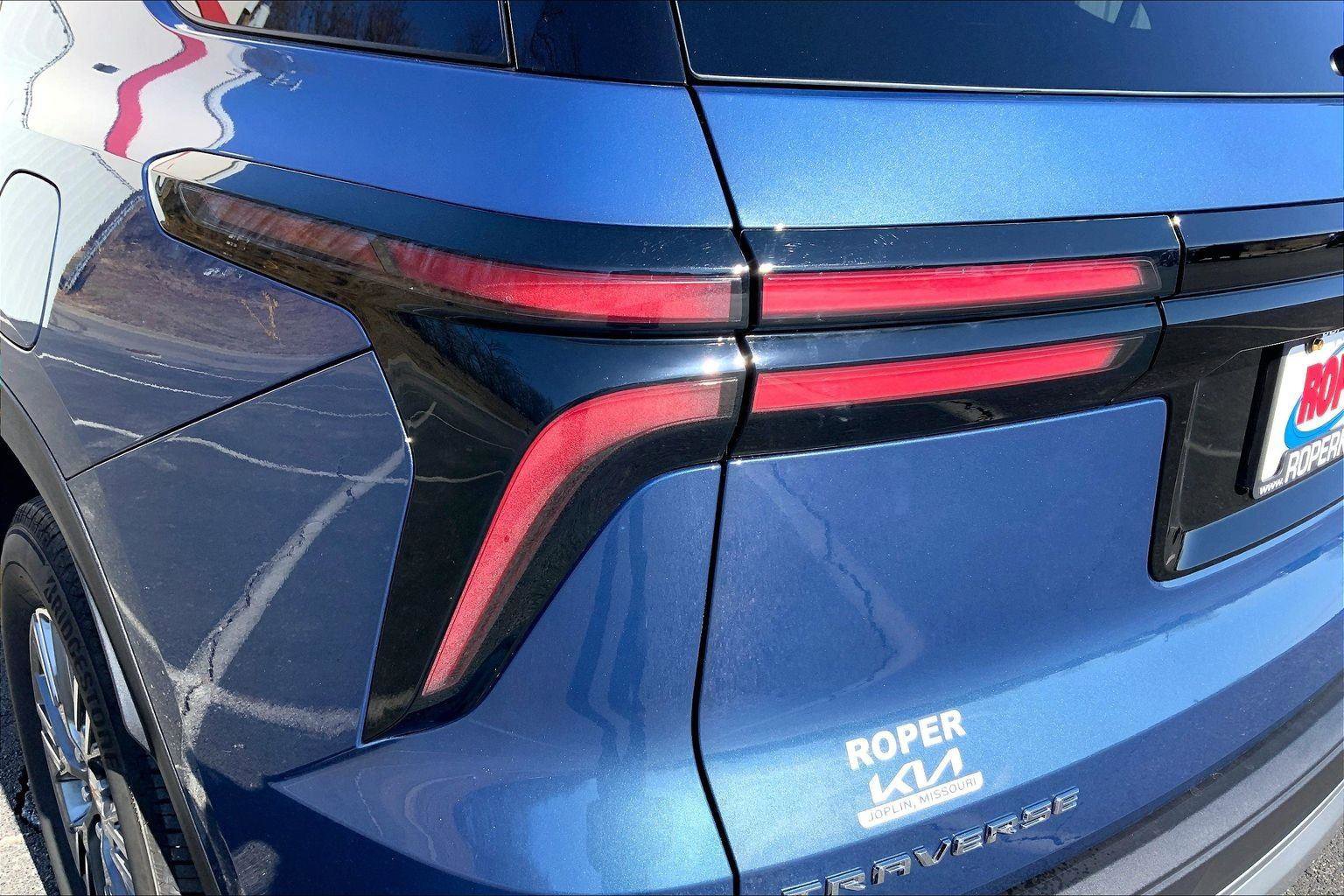 Used 2024 Chevrolet Traverse LT w/ Enhanced Driving Package image 27