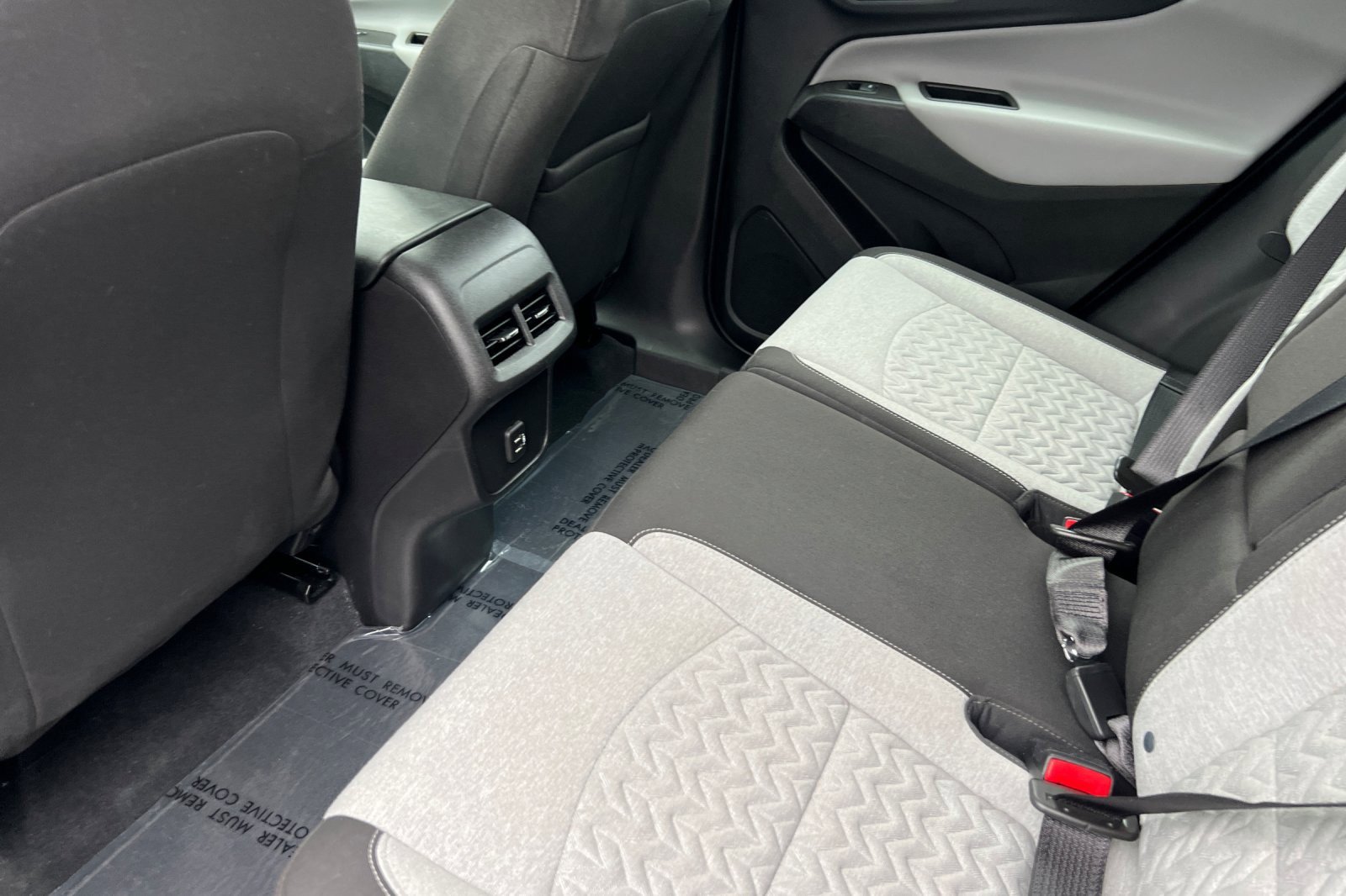 Used 2022 Chevrolet Equinox LS image 9